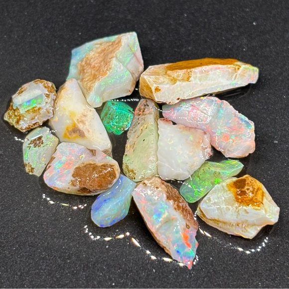 Wonderful Parcel of Rough Opals From Lambina Australia Full Of Different Colors - Picture 1 of 16